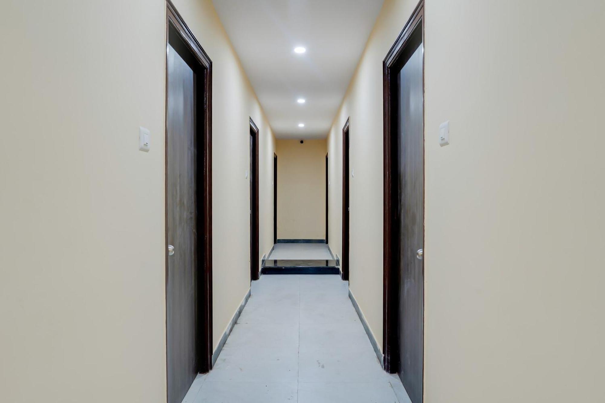 Hotel O Alekhya Residency Cafe Bahar Sururnagar Exterior photo
