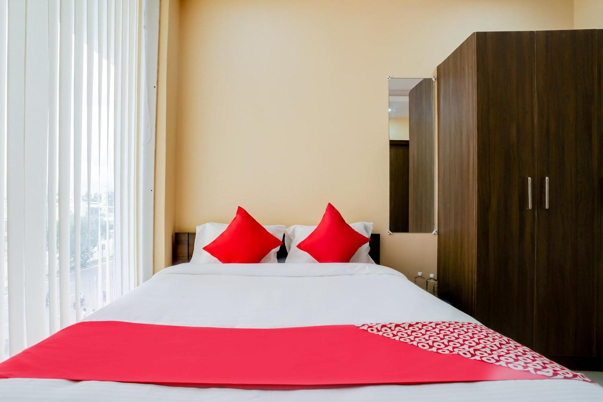 Hotel O Alekhya Residency Cafe Bahar Sururnagar Exterior photo