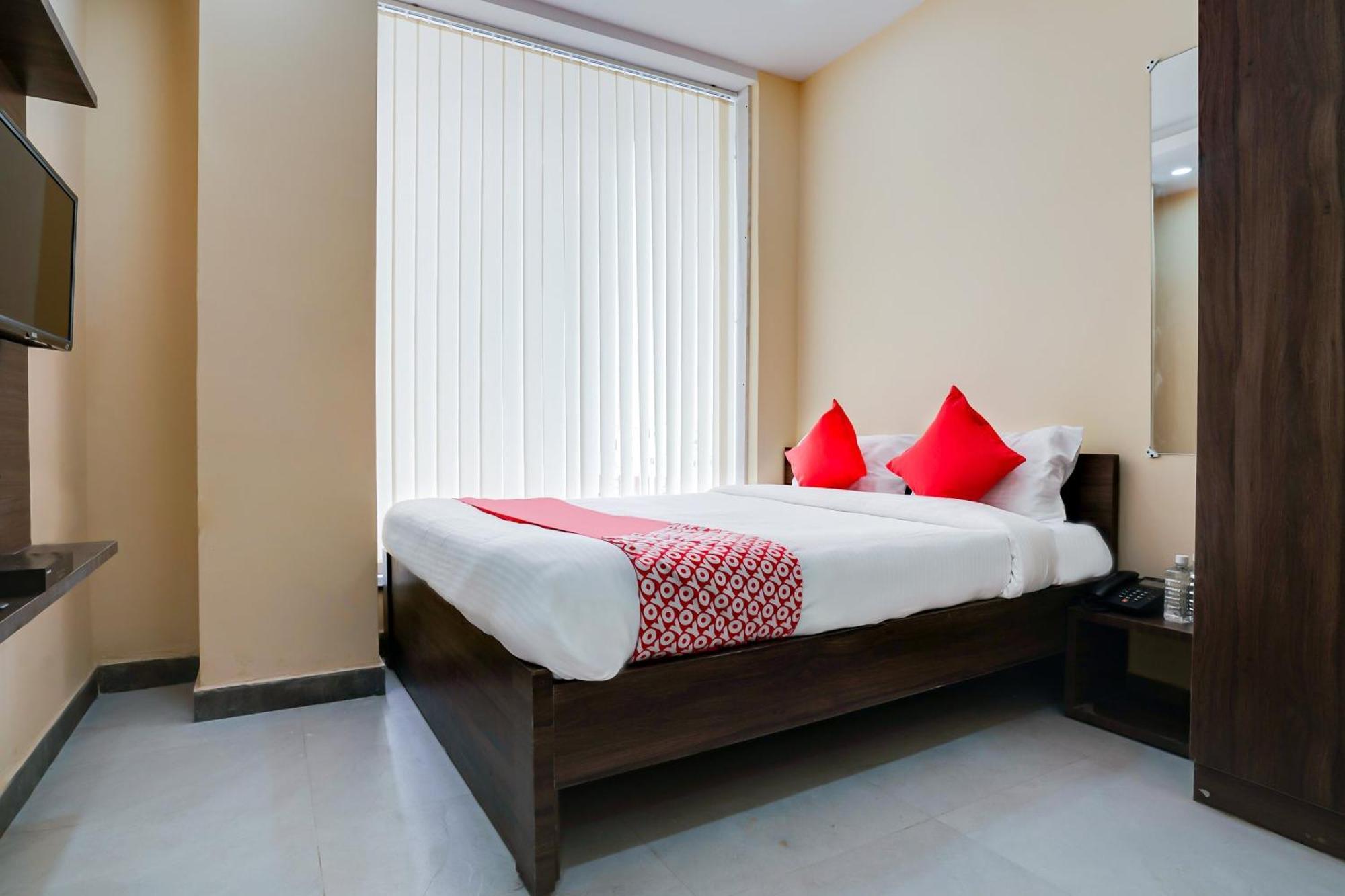 Hotel O Alekhya Residency Cafe Bahar Sururnagar Exterior photo