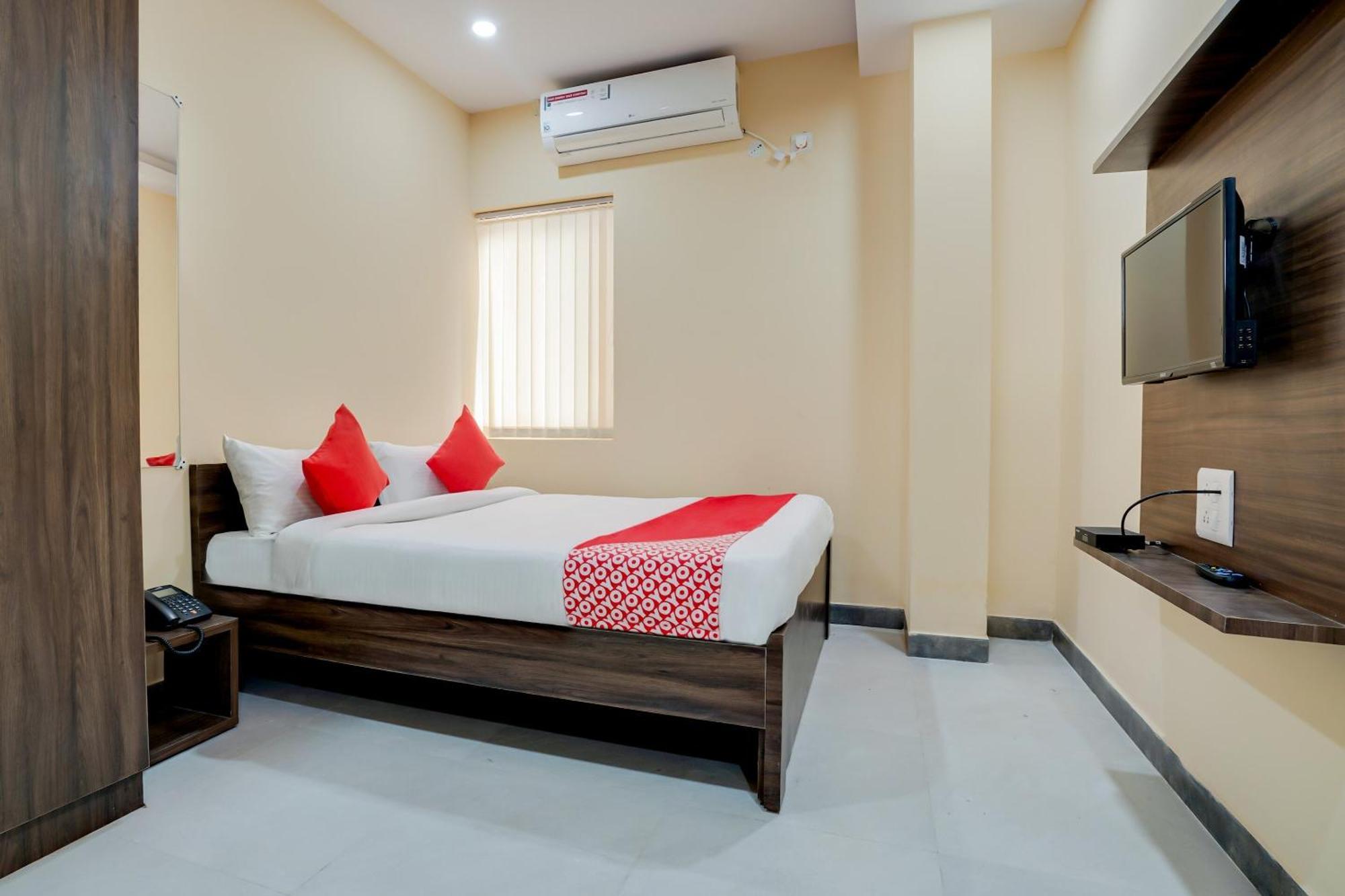 Hotel O Alekhya Residency Cafe Bahar Sururnagar Exterior photo