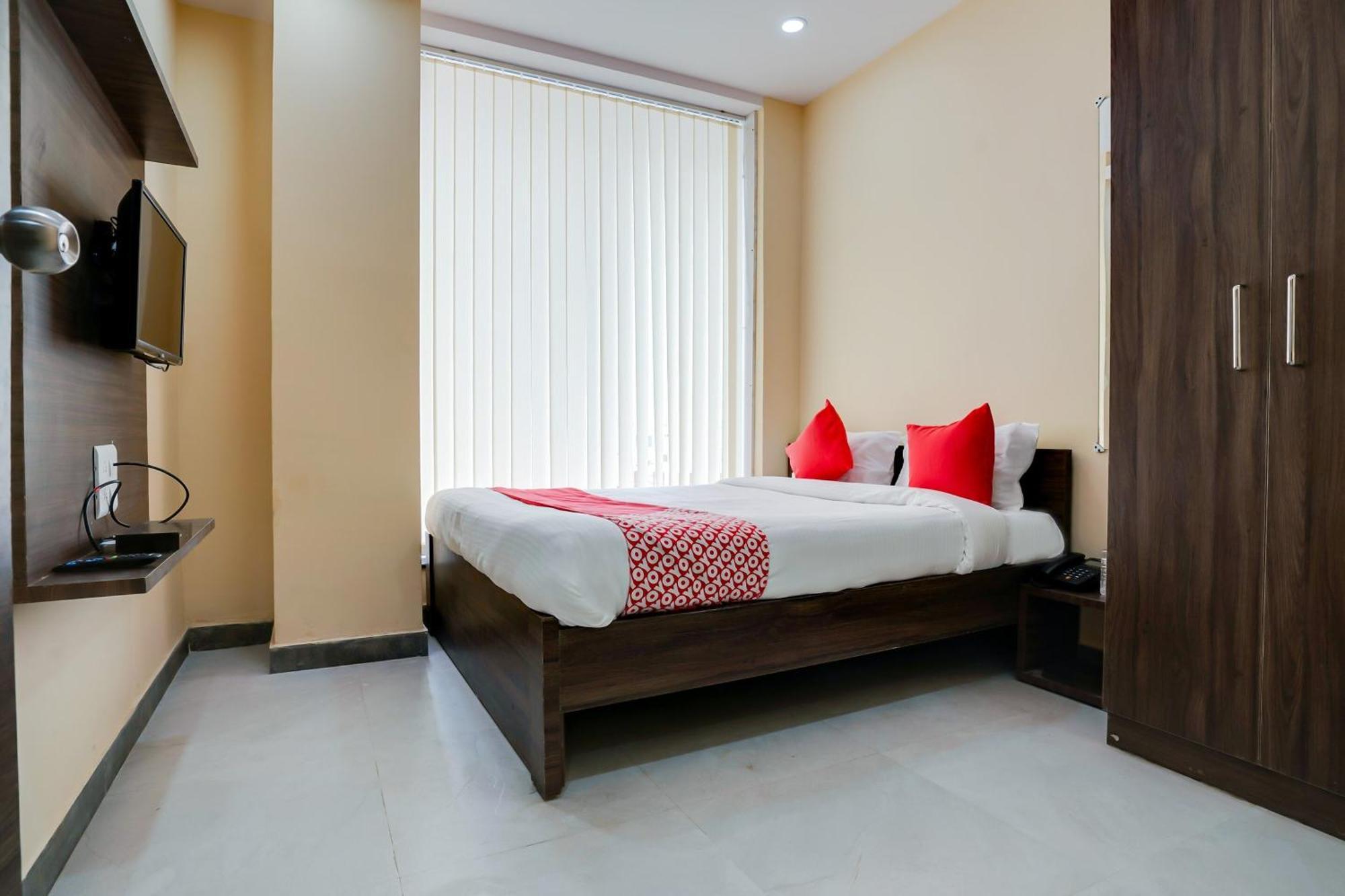 Hotel O Alekhya Residency Cafe Bahar Sururnagar Exterior photo